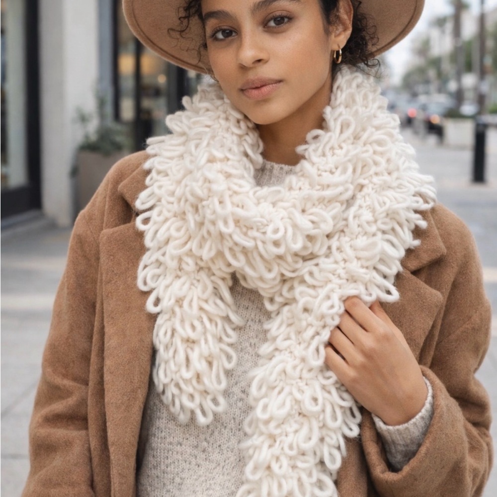 ✨ Unique Anthropologie Boho Cream Winter Statement Cozy Loop Scarf – NEW ✨